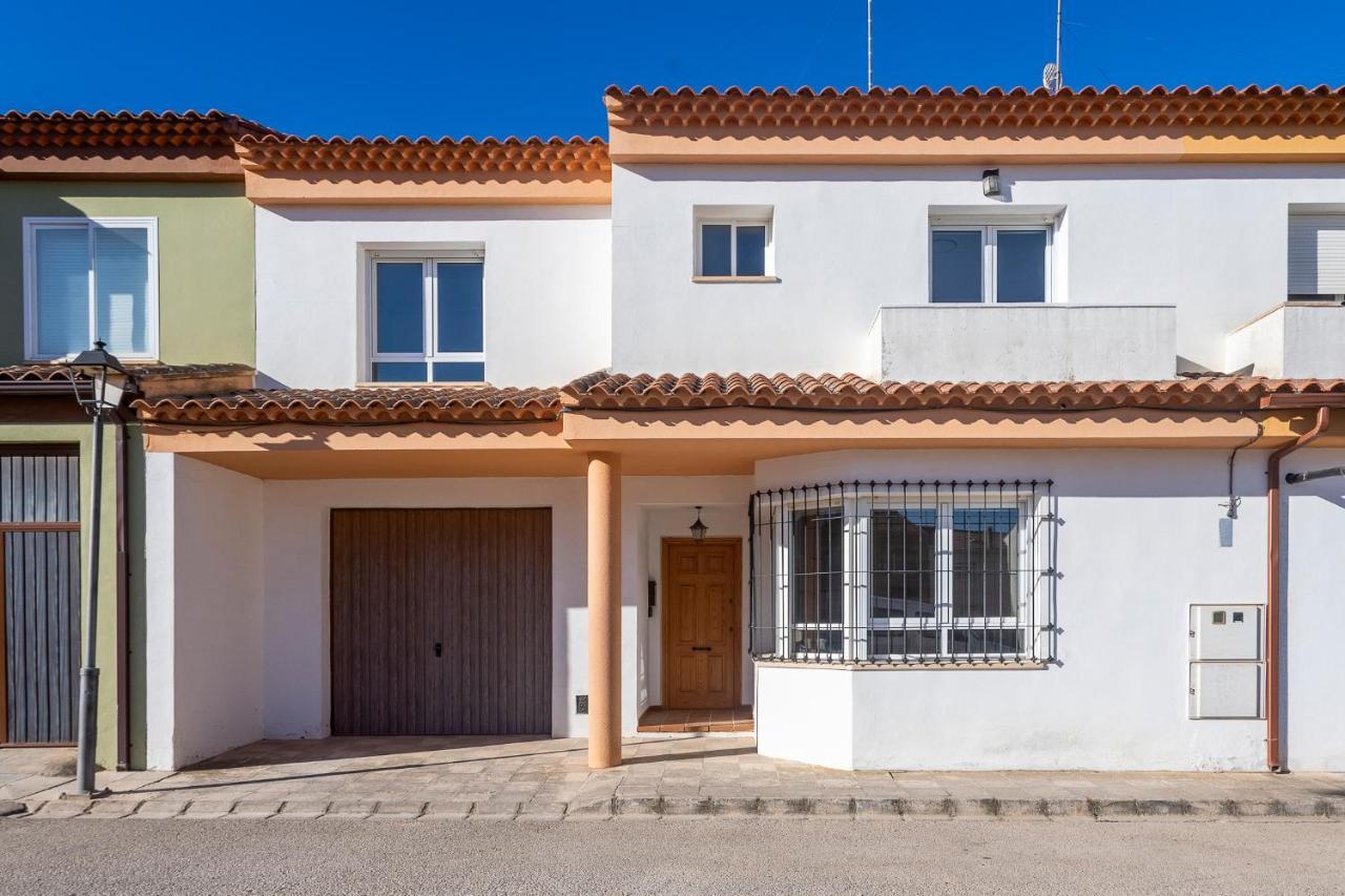 Casa Las Rosas Иньеста Экстерьер фото